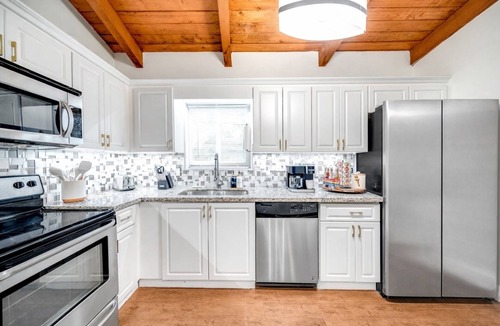 Delray Beach House | Sunset Haven w/Saltwater Pool, Arcade Mins to Beach