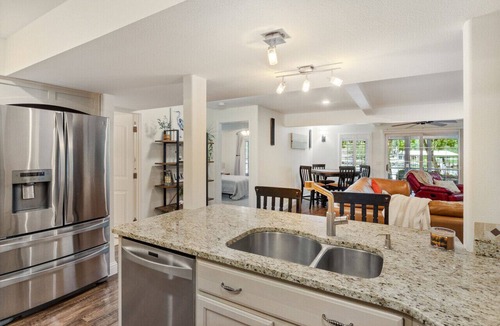 Linn Creek House | Sunset Hideaway - Private Dock in No Wake Cove!