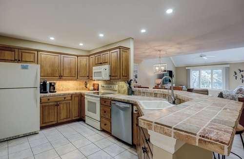 Shipyard Plantation Villa | Sunset Rentals | Colonnade Club 150