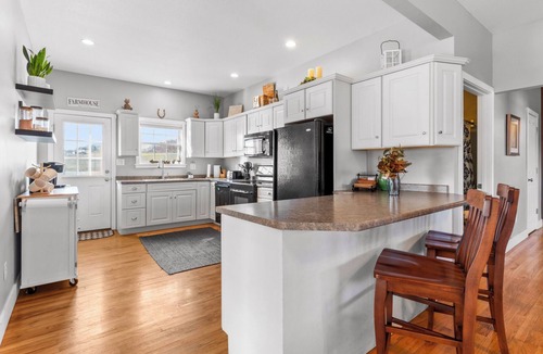 Canonsburg House | Sunset Serenade in the Country