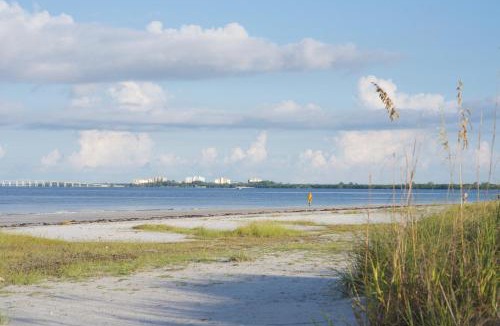 Mid Island House | Sunset Siesta by Sun Palace Vacations