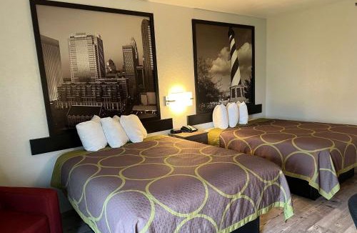 Clemmons Hotel | Super 8 by Wyndham Clemmons - Bermuda Run - Winston-Salem I-40