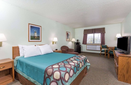 Gallipolis Ferry Hotel | Super 8 by Wyndham Gallipolis Pt Pleasant Area