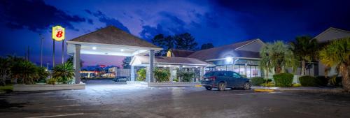 Hardeeville Hotel | Super 8 by Wyndham Hardeeville - Savannah North