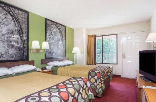 Lavonia Hotel | Super 8 by Wyndham Lavonia