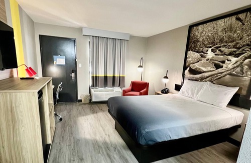 Manchester Hotel | Super 8 by Wyndham Manchester TN