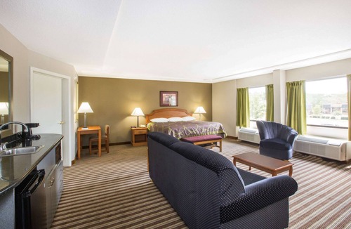 Oxford Hotel | Super 8 by Wyndham Oxford MS University Area