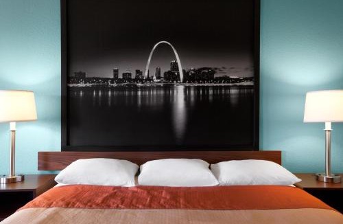 Fairview Heights Hotel | Super 8 by Wyndham Fairview Heights-St. Louis