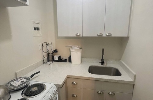 North Beach Apartment | Superb apartment with AC in Miami Beach 1 Block from the Beach