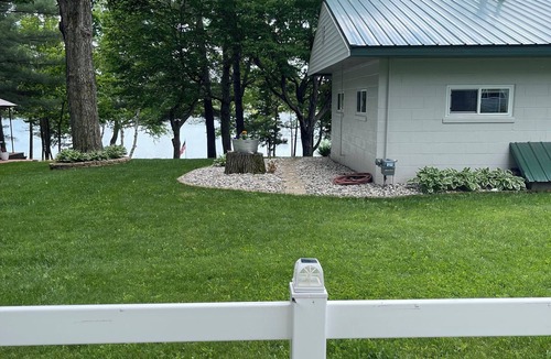 Cheboygan Cabin | Superb Lake Front 2-bedroom cabin in Cheboygan perfect for relaxing getaways.