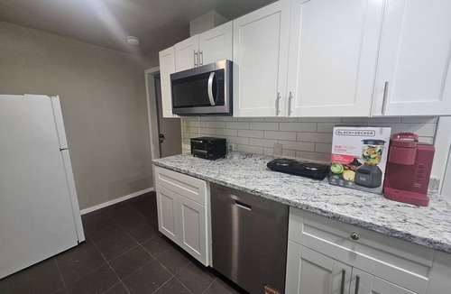 Mesquite House | SUPERHOST Spacious Praise Luxury 4BR/3Bath/Crib/GameTable/Convention Center/BBQ