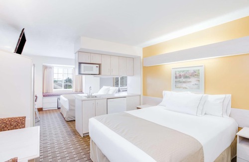 Christiansburg Hotel | SureStay Hotel by Best Western Christiansburg Blacksburg
