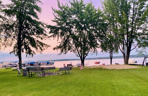 Burt Lake Cottage | Sweet 2BRM + 1BATH COTTAGE with Lake Access + Mooring! FISH! BOAT!