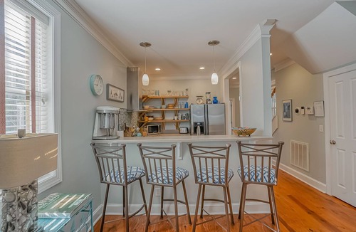 Uptown House | Sweet Magnolia Sandy Feet Retreat - 4 Porches!