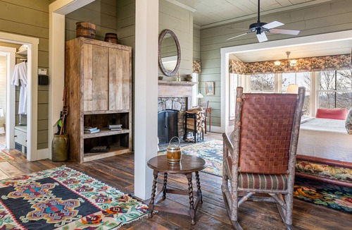 Sylva Cabin | Sweet Shrub Cabin: A peaceful sanctuary in Balsam Mountain Preserve