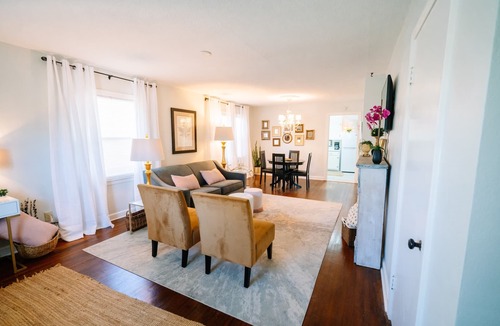 Columbia House | Sweet Southern Cottage~Walk to Charming Columbia
