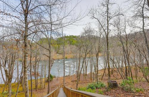Hayesville House | 'Sweetwater Bluff' Home On The Hiawassee w/Views!