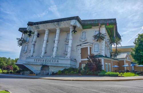 Seymour House | Swimming in the Smokies by American Patriot Getaways