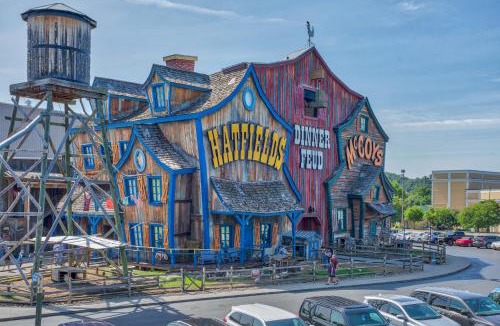 Seymour House | Swimming in the Smokies by American Patriot Getaways