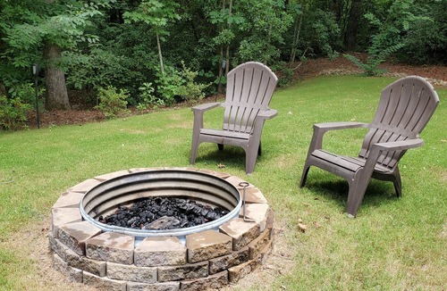 Pickens Cabin | Table Rock Retreat. Cozy cabin with hot tub