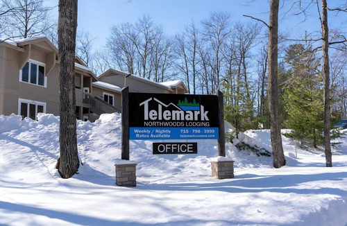 Cable Apartment | Telemark Northwoods Studio - Birkie Basecamp