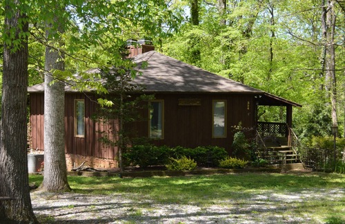 Estill Springs House | 'Tennessee Tahoe': Tims Ford Lake - Cozy Cabin with Two Level Dock