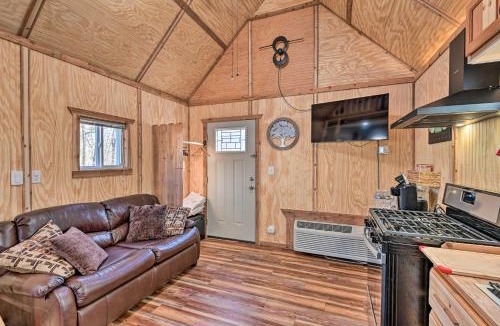 Greenbrier Apartment | Tennessee Tiny Home about 24 Mi to Nashville