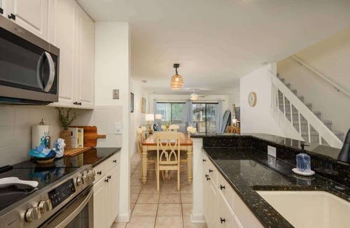 Shipyard Plantation Condo | Tennismaster 2BR Villa in Shipyard | Walk to Coligny Beach & Dining