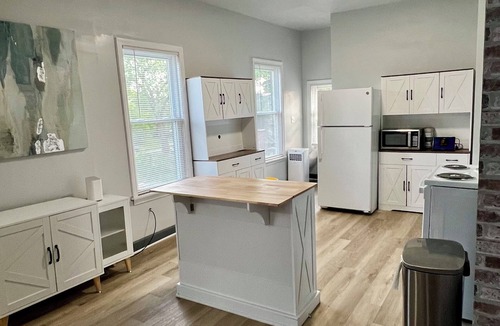 New Center Detroit House | Terrific 2-bedroom house with AC in vibrant Detroit