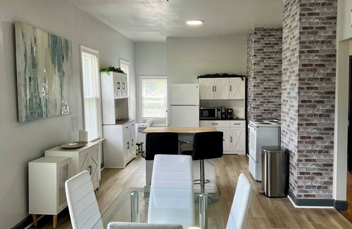 New Center Detroit House | Terrific 2-bedroom house with AC in vibrant Detroit