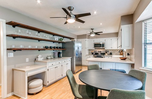 South Tulsa House | Terrific 5-bedroom house with AC in vibrant Tulsa