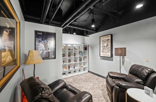 Central Business District Apartment | The 333 Suites - For 24 Guests