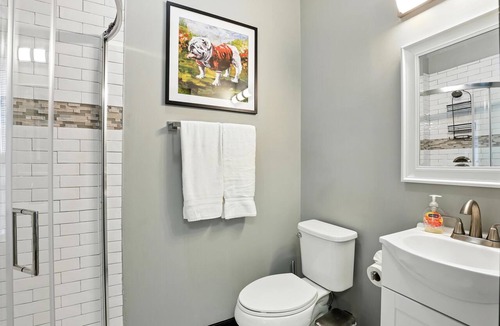 Athens Apartment | The 483 Suite - Walk to Stadium!