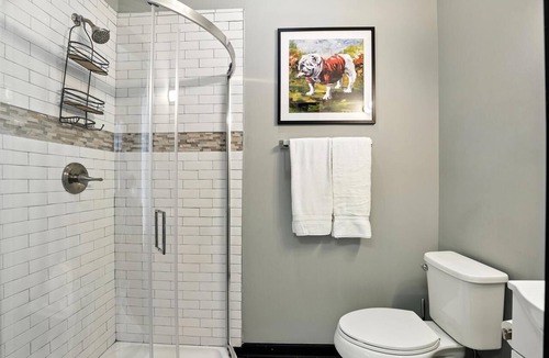 Athens Apartment | The 483 Suite - Walk to Stadium!