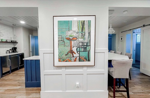 Lower Burns Park House | The 4M Golden House #9 - Beautiful Apt Minutes from Downtown!