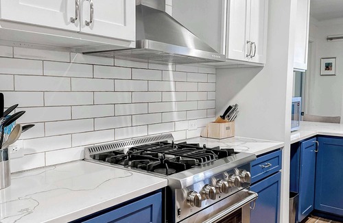 Lower Burns Park House | The 4M Golden House #9 - Beautiful Apt Minutes from Downtown!