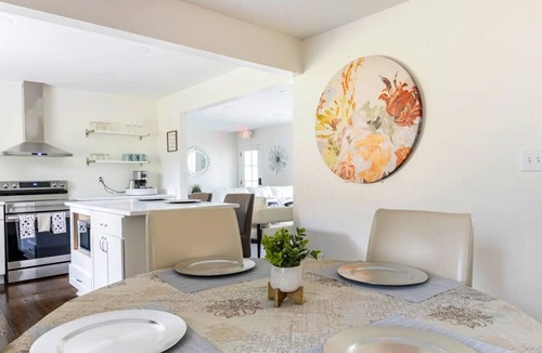 Roswell House | The Abode at Roswell. A Charming 4-bedroom with handicap accessible features.