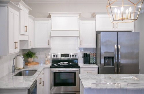 Oxford House | The Alexa, 3BR Retreat by Velvet Ditch Villas