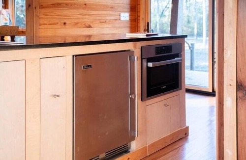 Oxford Cabin | The Avery, Secluded Retreat by Velvet Ditch Villas