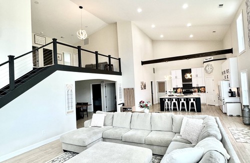 Bardstown House | The Barndo at MF Hot tub - Bar - Game Area - 360 View-