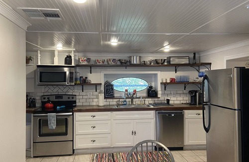 Gulfport House | The Beach is calling you to see the Pelicans!!