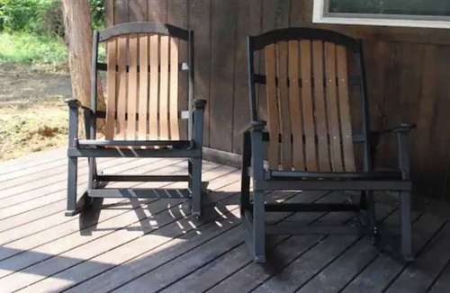 Peebles Cabin | The Bear Den (Secluded in Amish Country and peaceful)