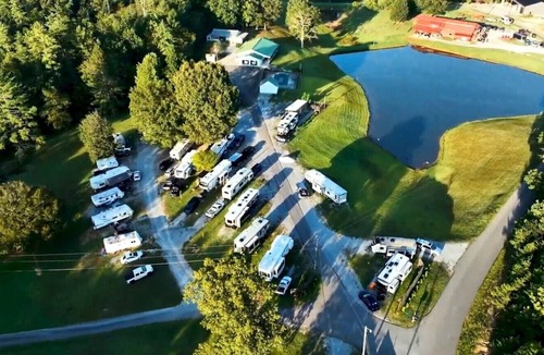Ashley Oaks House | The Big Red Barn Unit #3- Direct Trail Access-150 yards to G-23