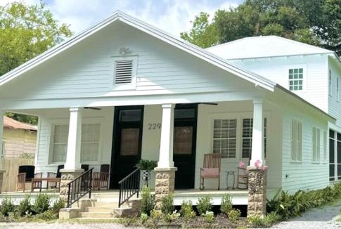 Old Town House | The Big Twisted Oaks