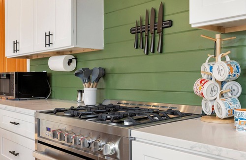 Chattanooga Valley Cabin | The Bird's Nest | Mtn Views | Close to Downtown!