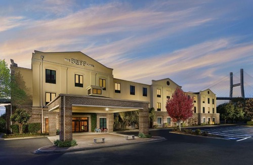 Yamacraw Village Hotel | The Bluff Savannah Historic District, Tapestry by Hilton