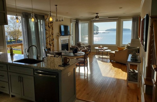 Chapin House | The Boat House vacation home on Lake Murray w/ private beach, dock & boat ramp