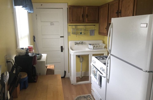 Mount Carbon Apartment | The Boomer: sky, river, and mtn your postage stamp for a week of relaxation!