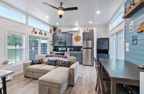 Nancy House | The Bourbon Barge - Floating BoatHouse on Cumberland