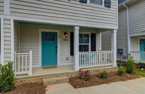 Columbia House | The Bull Cottage - DT COLA